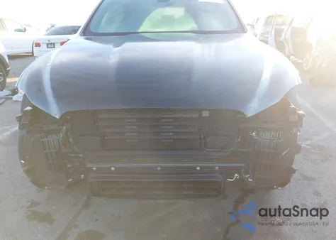 2025 Jaguar F-Pace R-Dynamic S P250 Awd Automatic z USA, uszkodzony, nr VIN SADCT2EX2SA750166